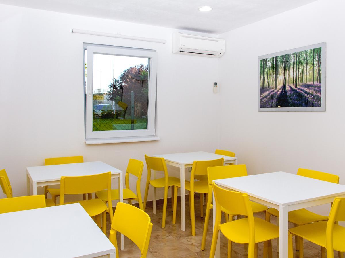 Guesthouse Dubai Загреб Экстерьер фото
